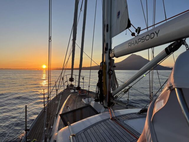 Our last day on the ocean before arriving at Horta. No winds but super sunset, moonrise, dolphins, whales, catching fish and of course Pico☺️☺️

#oceansailingacademy #sailinglovers #sailingworld #sailingaroundtheworld #oceansailing #enjoysailing #sailingadventures